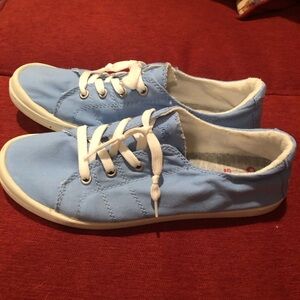 9.5 Jellypop light blue sneakers